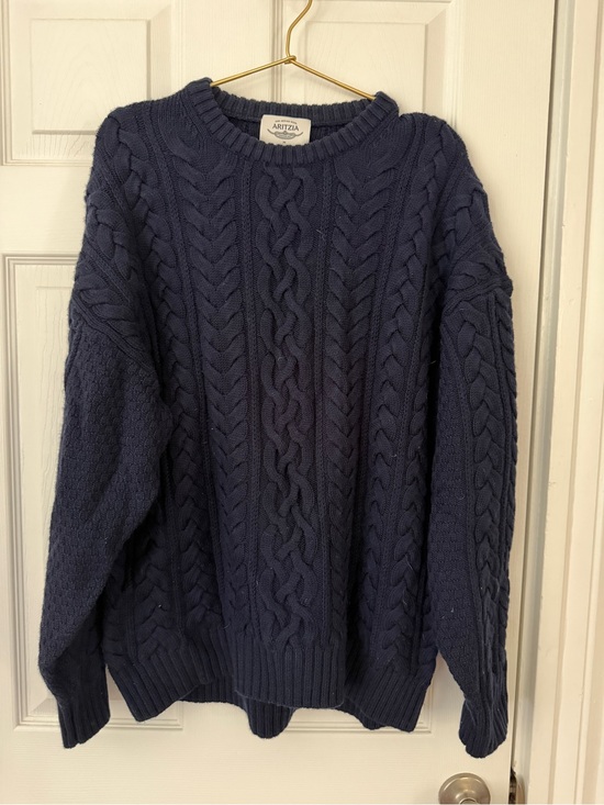 Aritzia Sweaters - Aritzia Navy Cable Knit Navy Crewneck Sweater